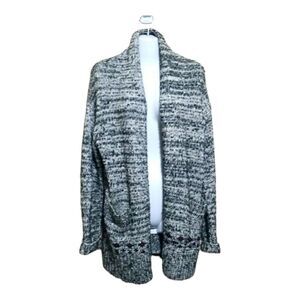 GapBody  Black and Cream Sweater Sz Small